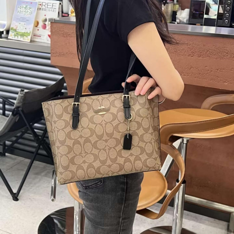 Mollie 25 - Handbag with Fragrance