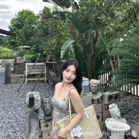 Cyity 33 Towlett Factory Bouquet for Elderly