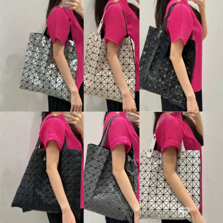 Sand Geometry Bag 2025