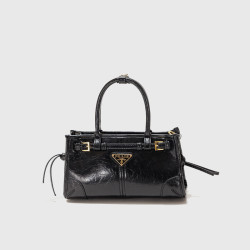 Twirl Bag: High Capacity & Sensibility