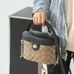 Queen's Old Bouquet Bag for Makeup